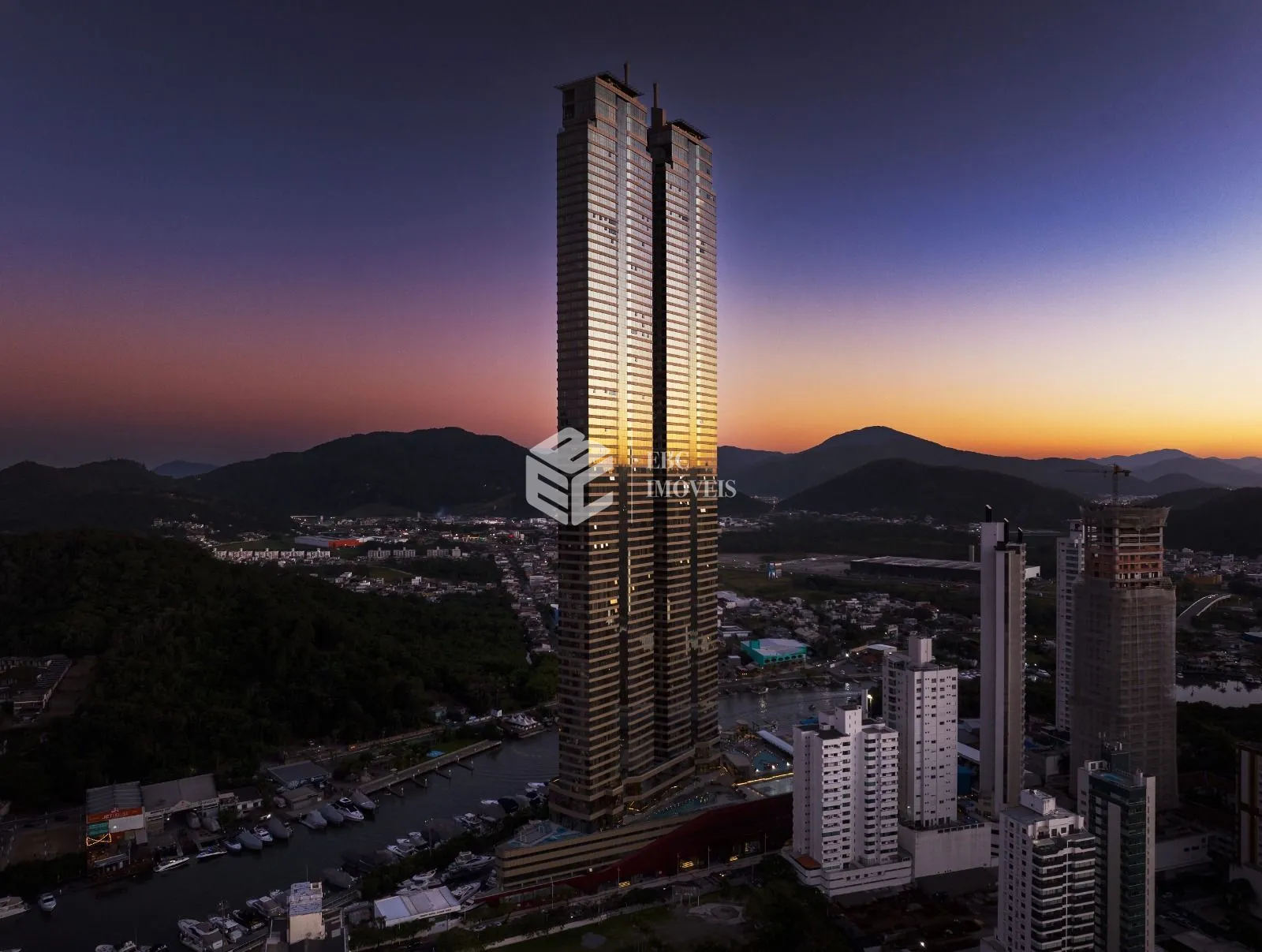 Apartamento com 4 Dormitórios à venda, 261 m² por R$ 9.500.000,00 Apartamento com 4 Dormitórios à venda, 261 m² por R$ 9.500.000,00