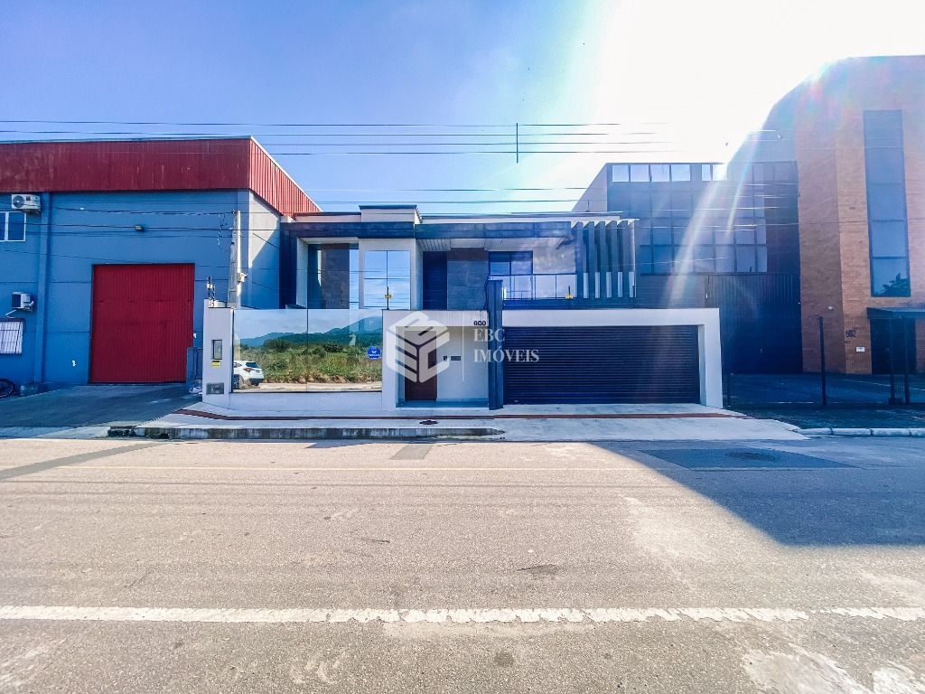 Casa, 3 quartos, 330 m² - Foto 29