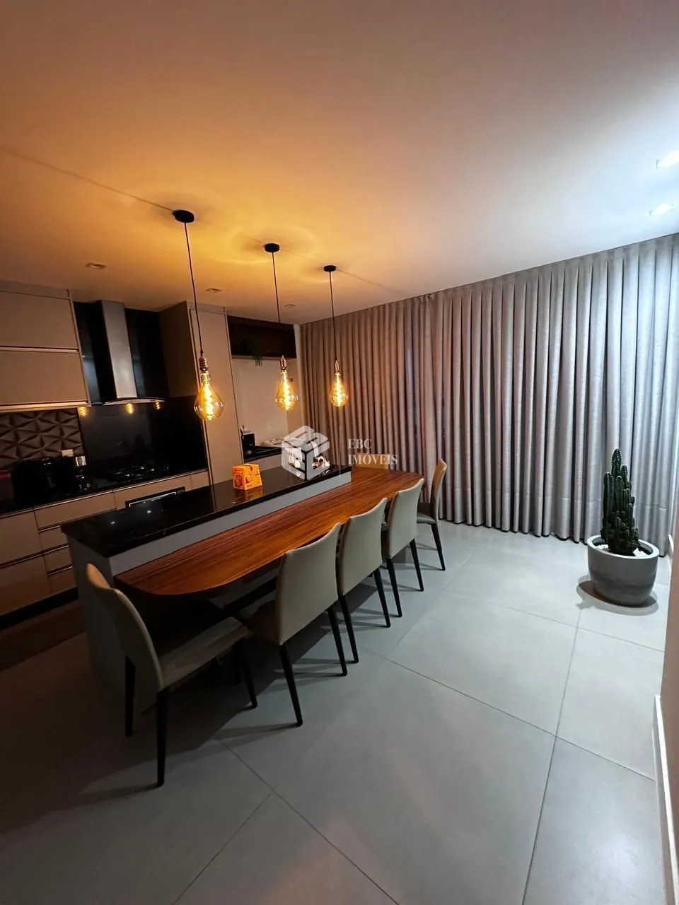 Apartamento com 3 Dormitórios à venda, 117 m² por R$ 2.900.000,00 Apartamento com 3 Dormitórios à venda, 117 m² por R$ 2.900.000,00