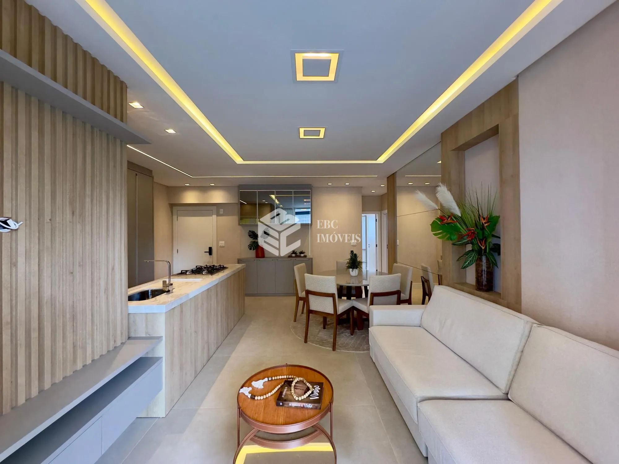Apartamento com 3 Dormitórios à venda, 129 m² por R$ 2.190.000,00 Apartamento com 3 Dormitórios à venda, 129 m² por R$ 2.190.000,00
