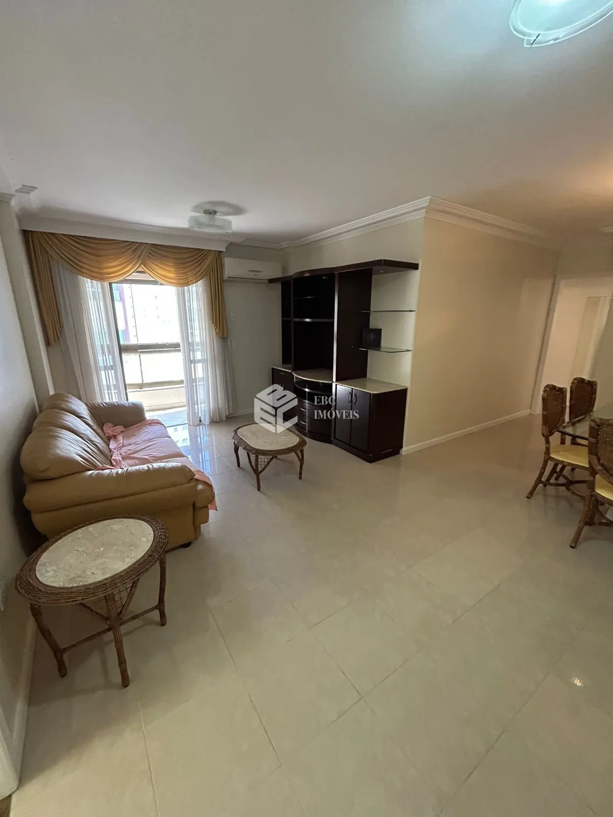 Apartamento com 3 Dormitórios à venda, 108 m² por R$ 2.800.000,00 Apartamento com 3 Dormitórios à venda, 108 m² por R$ 2.800.000,00