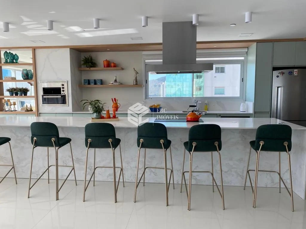 Apartamento com 4 Dormitórios à venda, 300 m² por R$ 18.500.000,00 Apartamento com 4 Dormitórios à venda, 300 m² por R$ 18.500.000,00