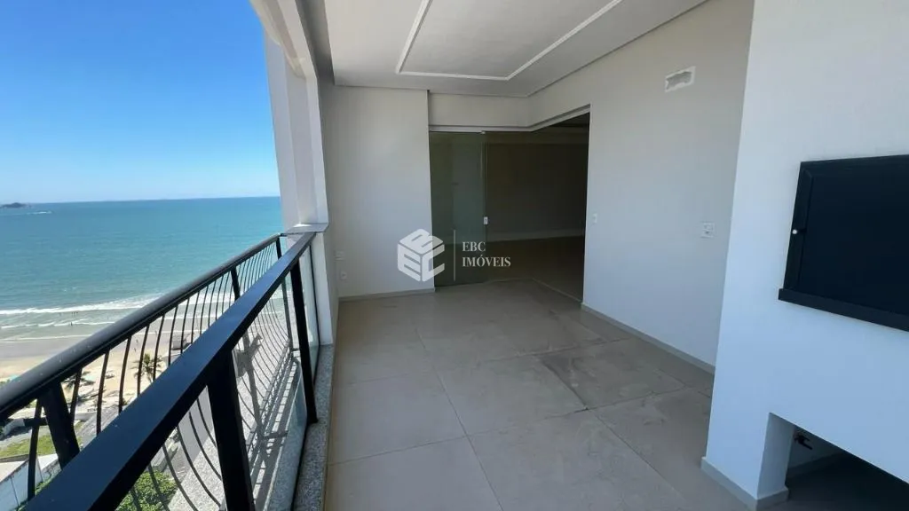 Apartamento à venda  no Meia Praia - Itapema, SC. Imóveis