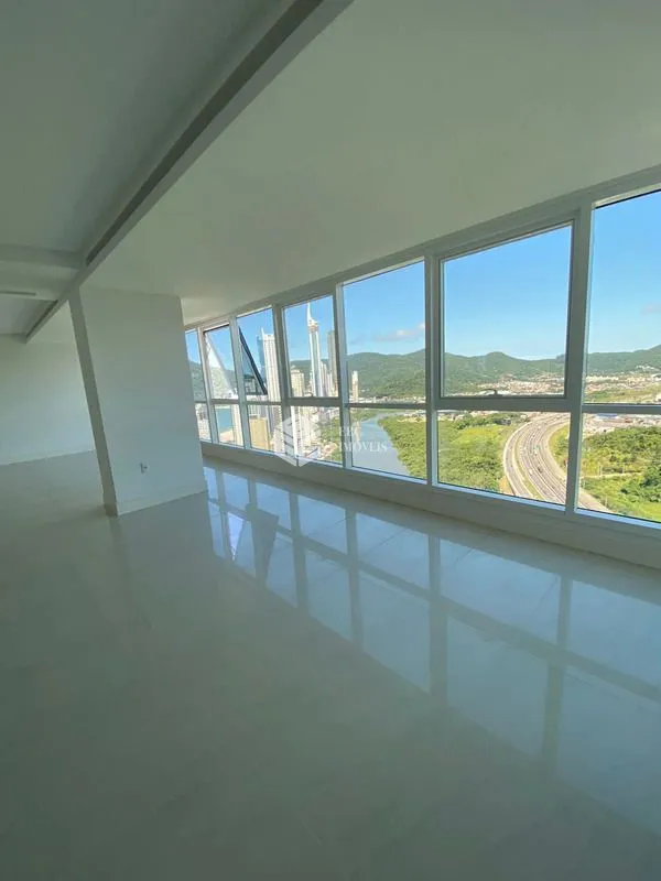 Apartamento à venda  no Centro - Balneário Camboriú, SC. Imóveis