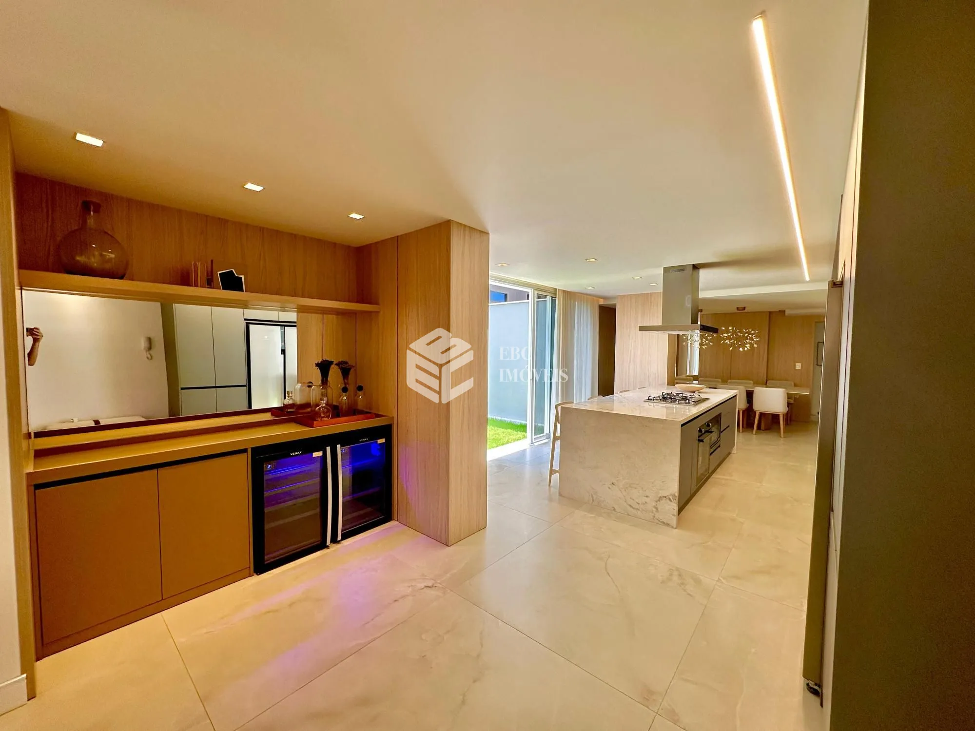 Apartamento com 3 Dormitórios à venda, 185 m² por R$ 7.143.240,00 Apartamento com 3 Dormitórios à venda, 185 m² por R$ 7.143.240,00