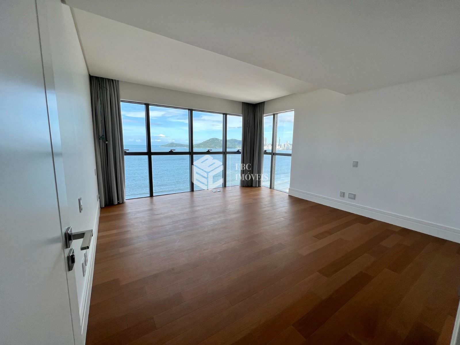 Apartamento, 4 quartos, 216 m² - Foto 11