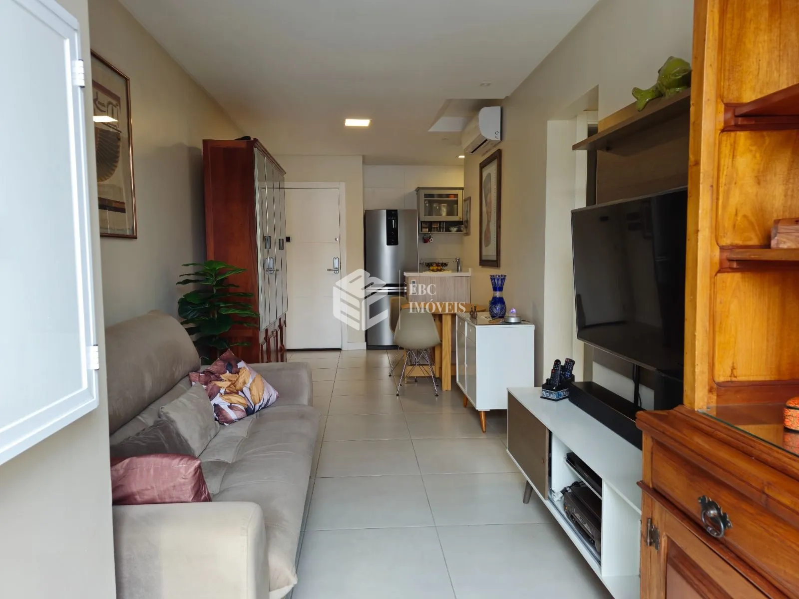 Apartamento com 1 Dormitórios à venda, 62 m² por R$ 930.000,00 Apartamento com 1 Dormitórios à venda, 62 m² por R$ 930.000,00