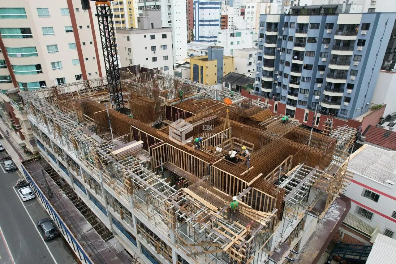 Apartamento com 3 Dormitórios à venda, 127 m² por R$ 2.300.000,00 Apartamento com 3 Dormitórios à venda, 127 m² por R$ 2.300.000,00