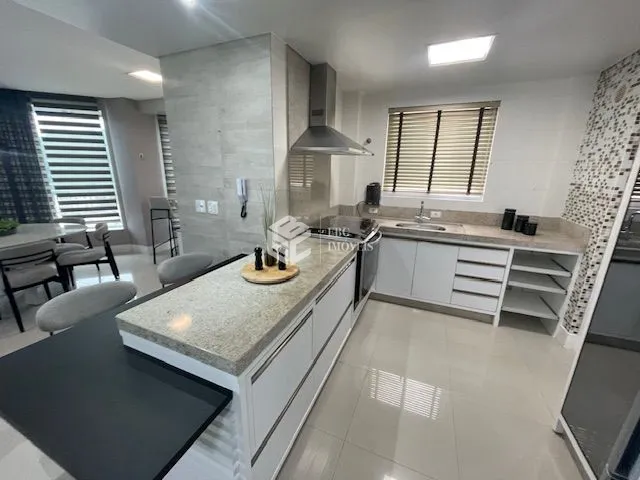 Apartamento com 3 Dormitórios à venda, 136 m² por R$ 2.700.000,00 Apartamento com 3 Dormitórios à venda, 136 m² por R$ 2.700.000,00