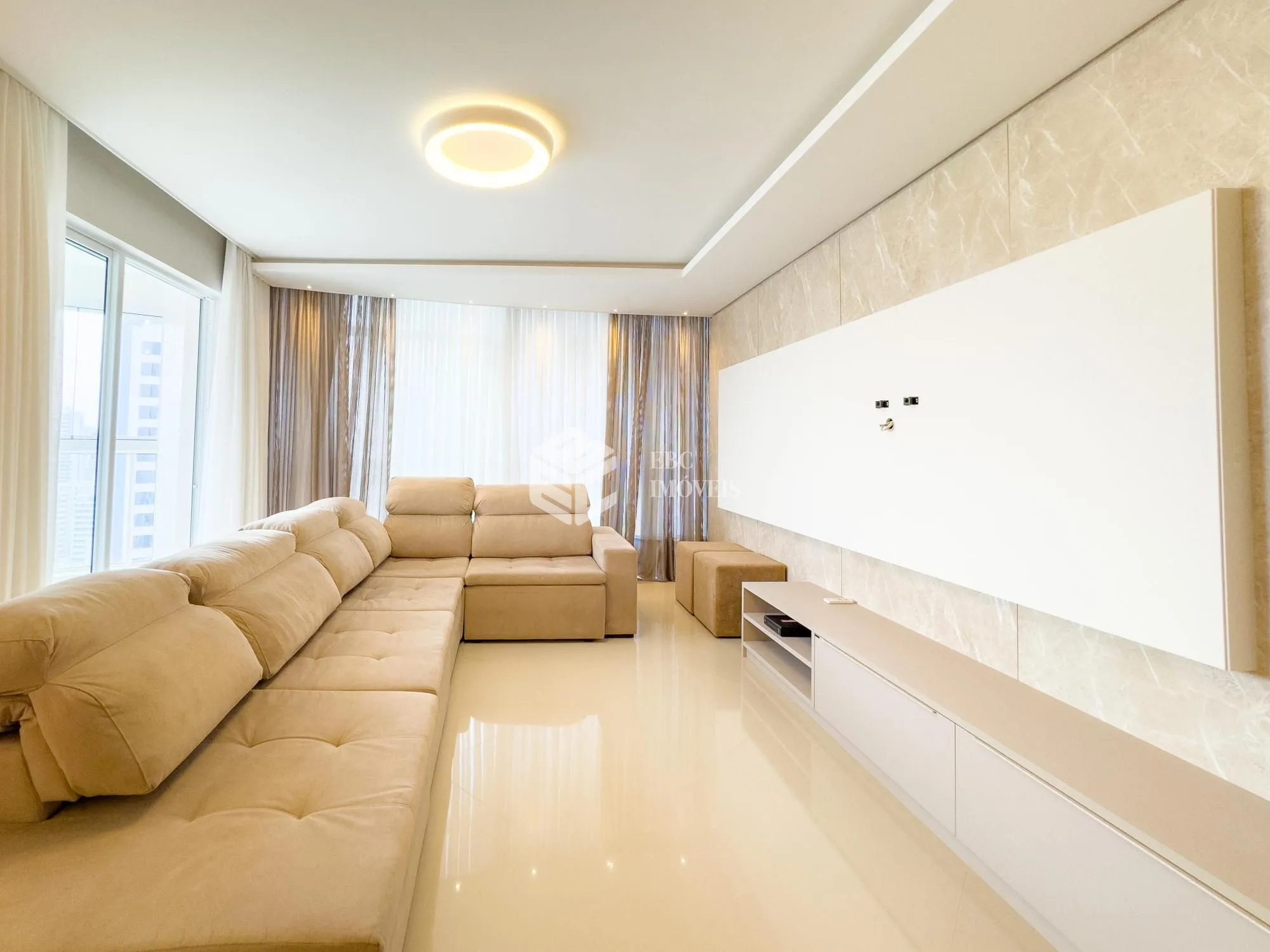 Apartamento com 3 Dormitórios à venda, 129 m² por R$ 2.800.000,00 Apartamento com 3 Dormitórios à venda, 129 m² por R$ 2.800.000,00