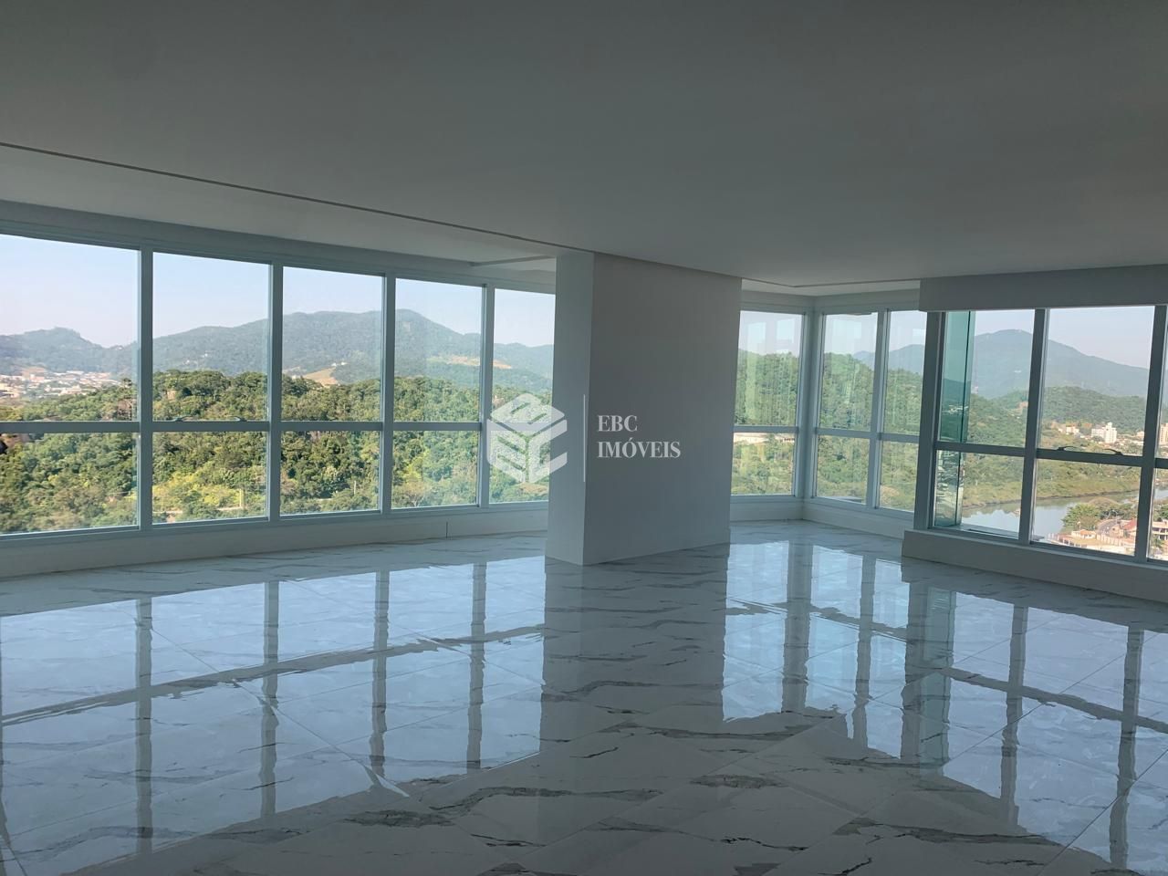 Apartamento à venda  no Centro - Balneário Camboriú, SC. Imóveis