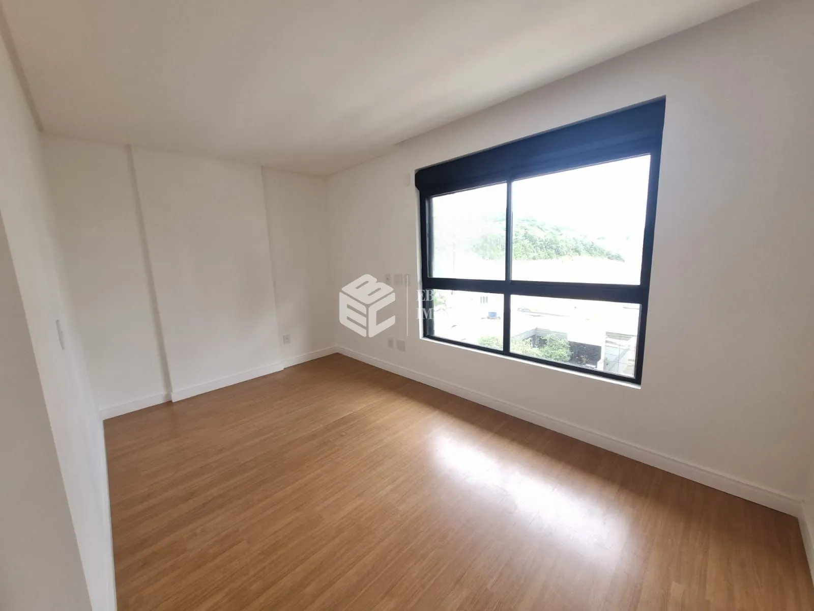 Apartamento com 3 Dormitórios à venda, 135 m² por R$ 2.350.000,00 Apartamento com 3 Dormitórios à venda, 135 m² por R$ 2.350.000,00