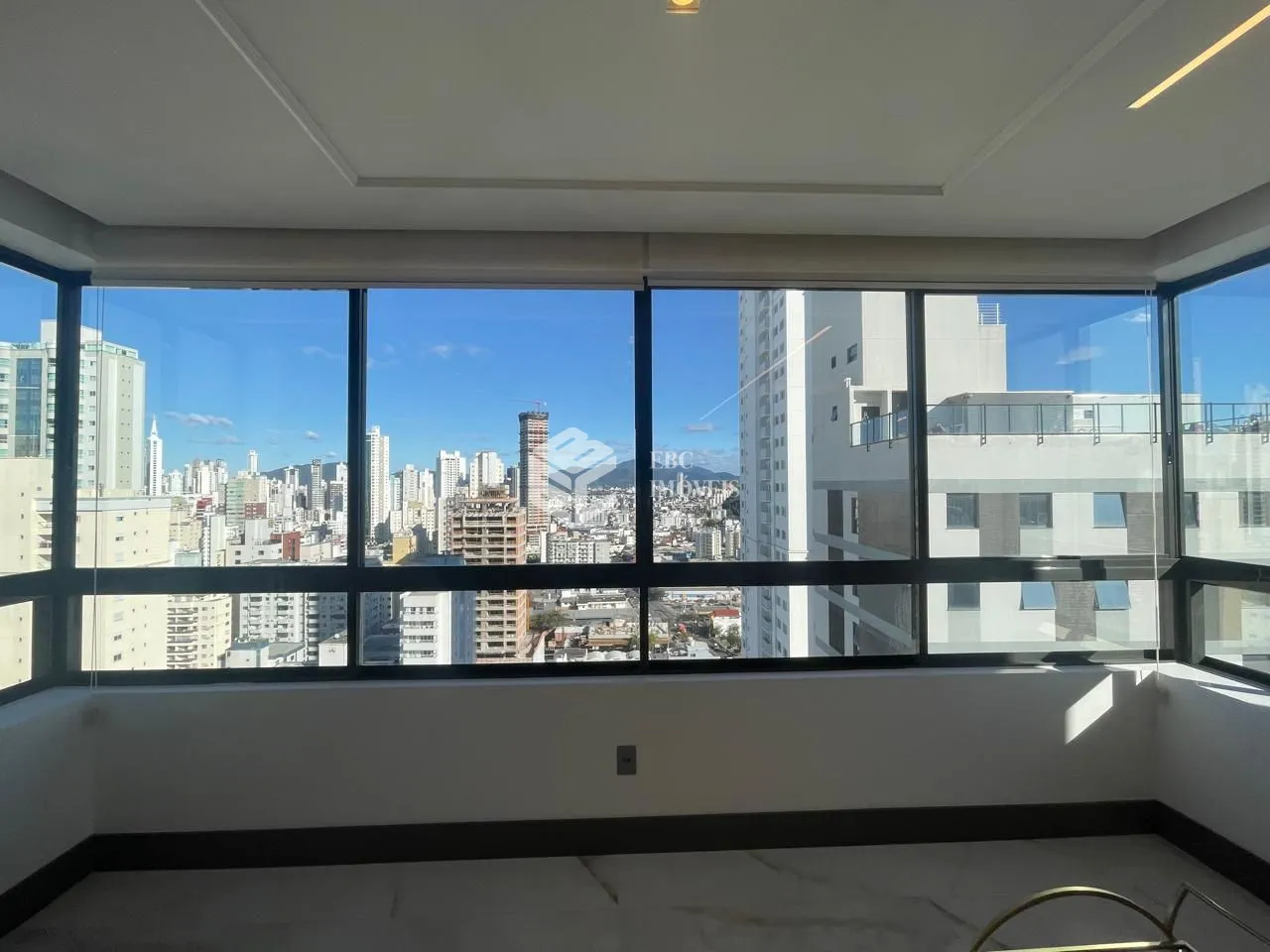 Apartamento com 3 Dormitórios à venda, 130 m² por R$ 2.870.000,00 Apartamento com 3 Dormitórios à venda, 130 m² por R$ 2.870.000,00