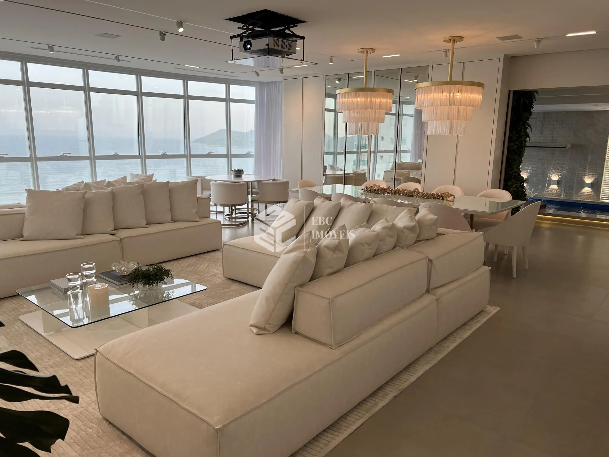 Apartamento à venda  no Centro - Balneário Camboriú, SC. Imóveis