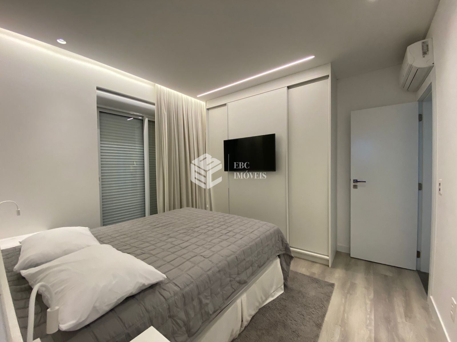 Apartamento com 2 Dormitórios à venda, 69 m² por R$ 1.500.000,00 Apartamento com 2 Dormitórios à venda, 69 m² por R$ 1.500.000,00