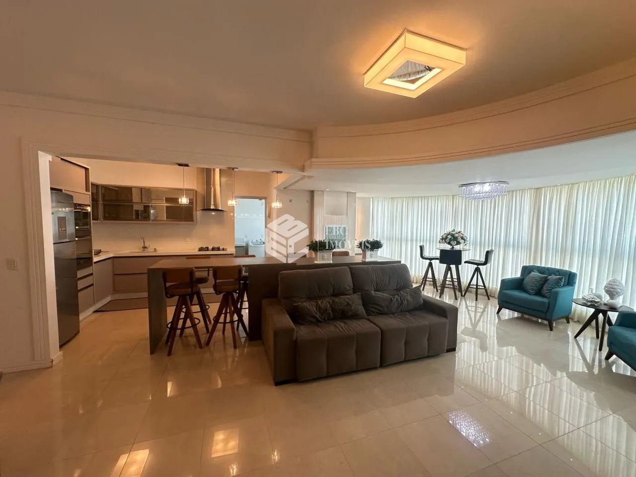 Apartamento com 3 Dormitórios à venda, 135 m² por R$ 4.000.000,00 Apartamento com 3 Dormitórios à venda, 135 m² por R$ 4.000.000,00