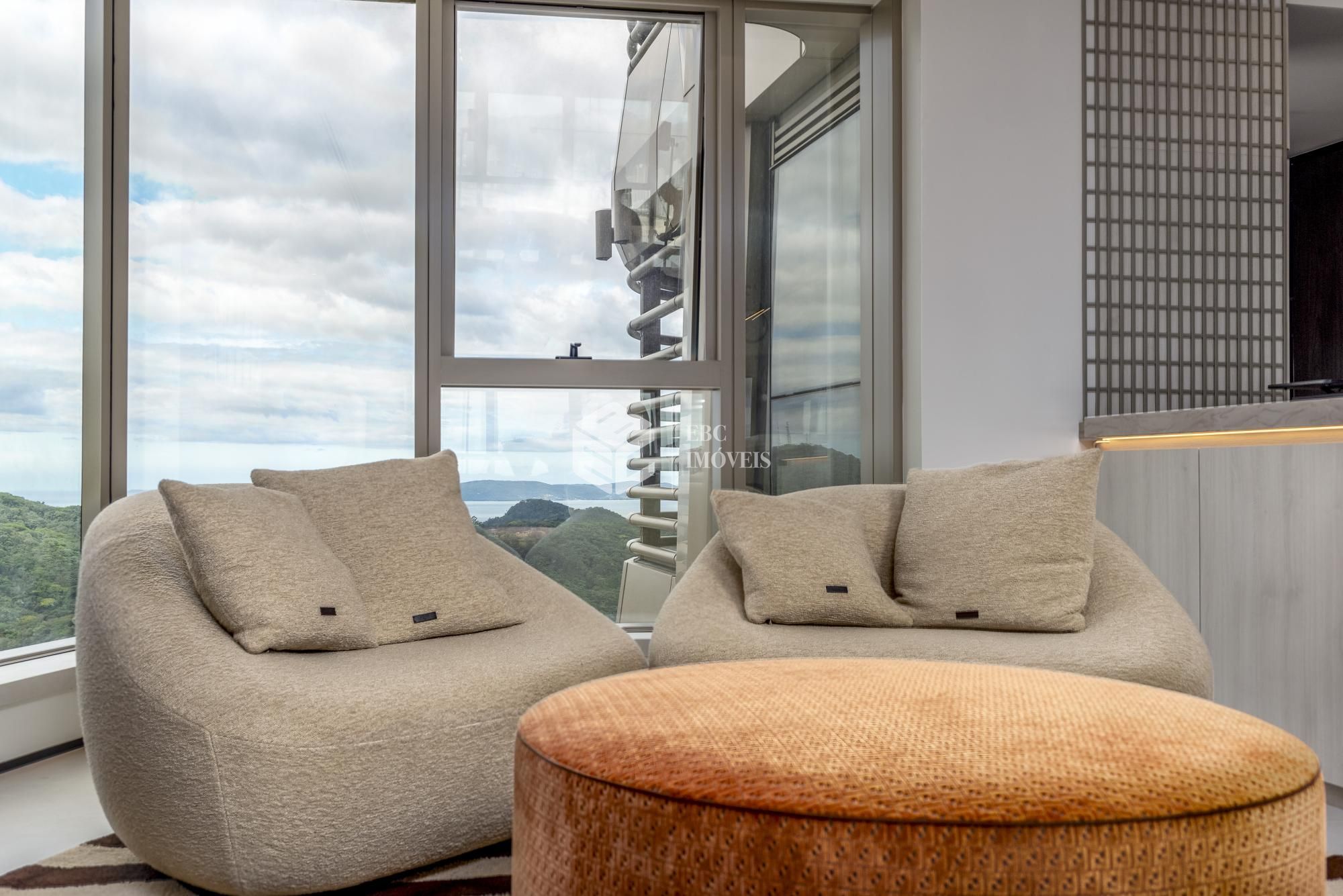 Apartamento com 4 Dormitórios à venda, 261 m² por R$ 16.900.000,00 Apartamento com 4 Dormitórios à venda, 261 m² por R$ 16.900.000,00