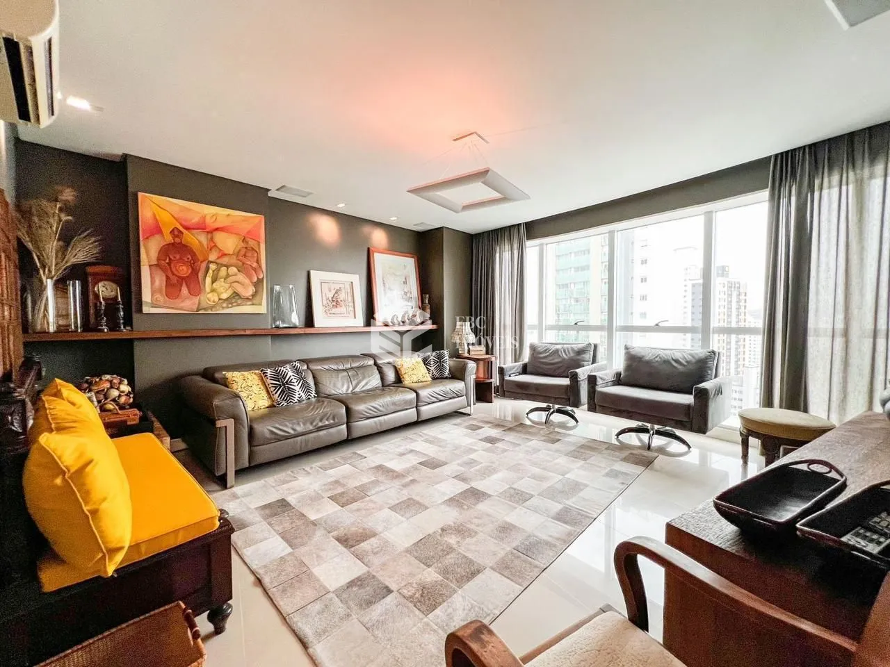Apartamento à venda  no Centro - Balneário Camboriú, SC. Imóveis