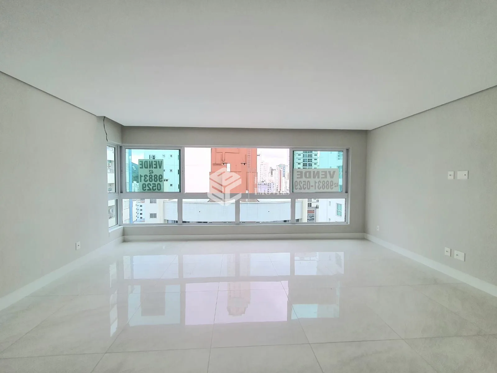 Apartamento com 3 Dormitórios à venda, 120 m² por R$ 2.300.000,00 Apartamento com 3 Dormitórios à venda, 120 m² por R$ 2.300.000,00