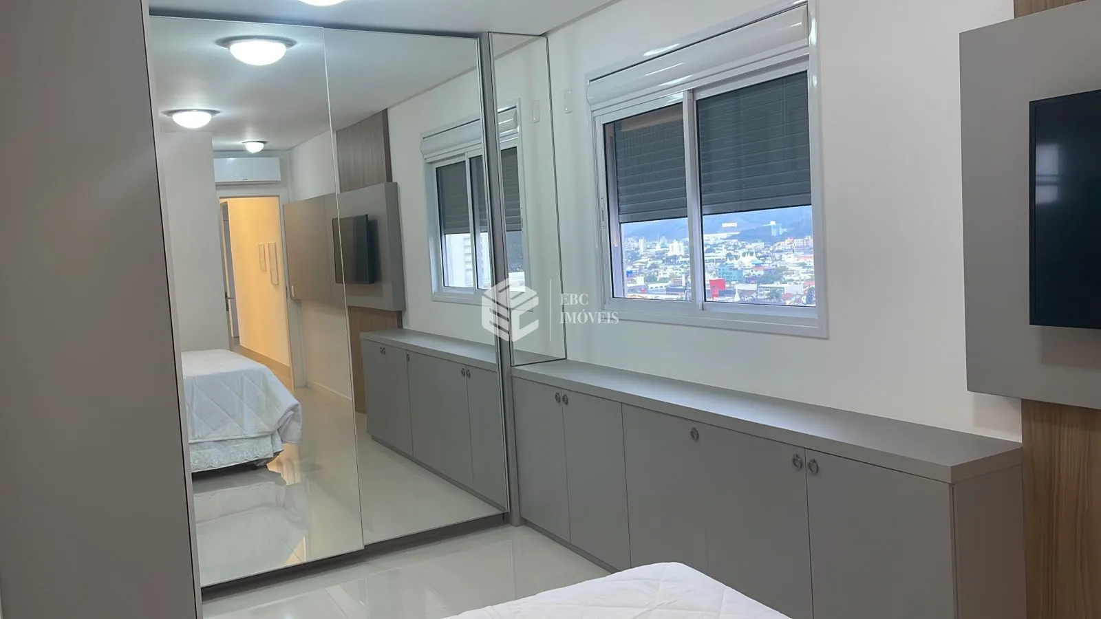 Apartamento com 4 Dormitórios à venda, 150 m² por R$ 3.950.000,00 Apartamento com 4 Dormitórios à venda, 150 m² por R$ 3.950.000,00