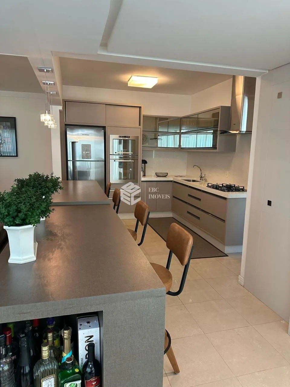 Apartamento com 3 Dormitórios à venda, 135 m² por R$ 4.000.000,00 Apartamento com 3 Dormitórios à venda, 135 m² por R$ 4.000.000,00