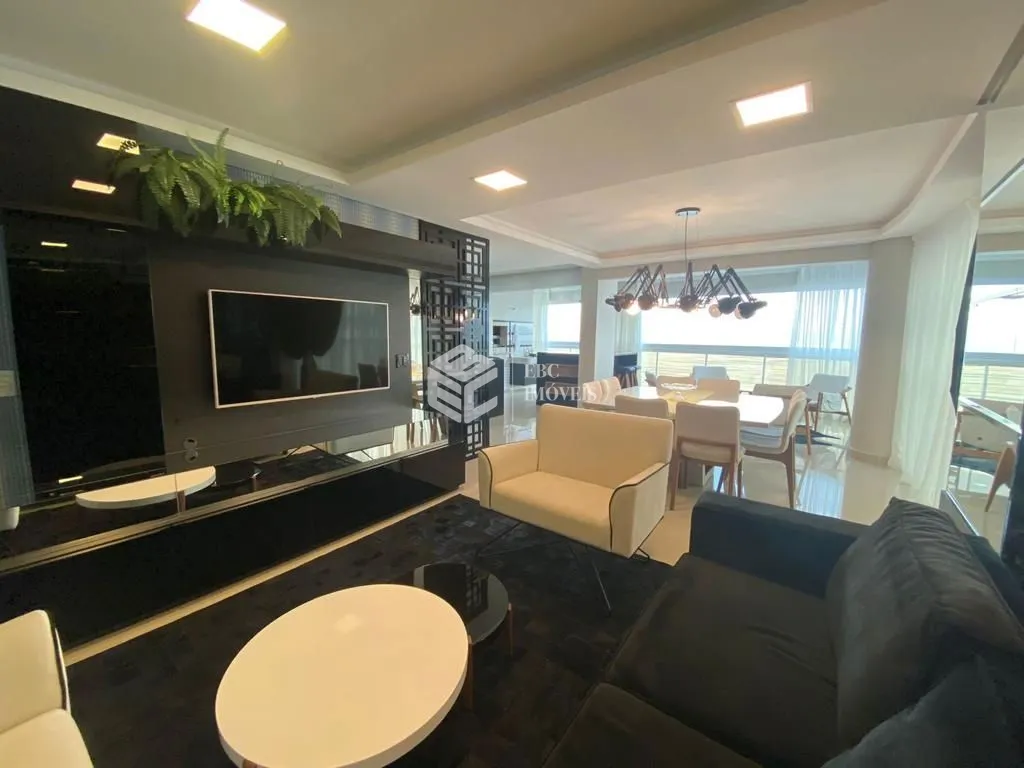 Apartamento à venda  no Meia Praia - Itapema, SC. Imóveis