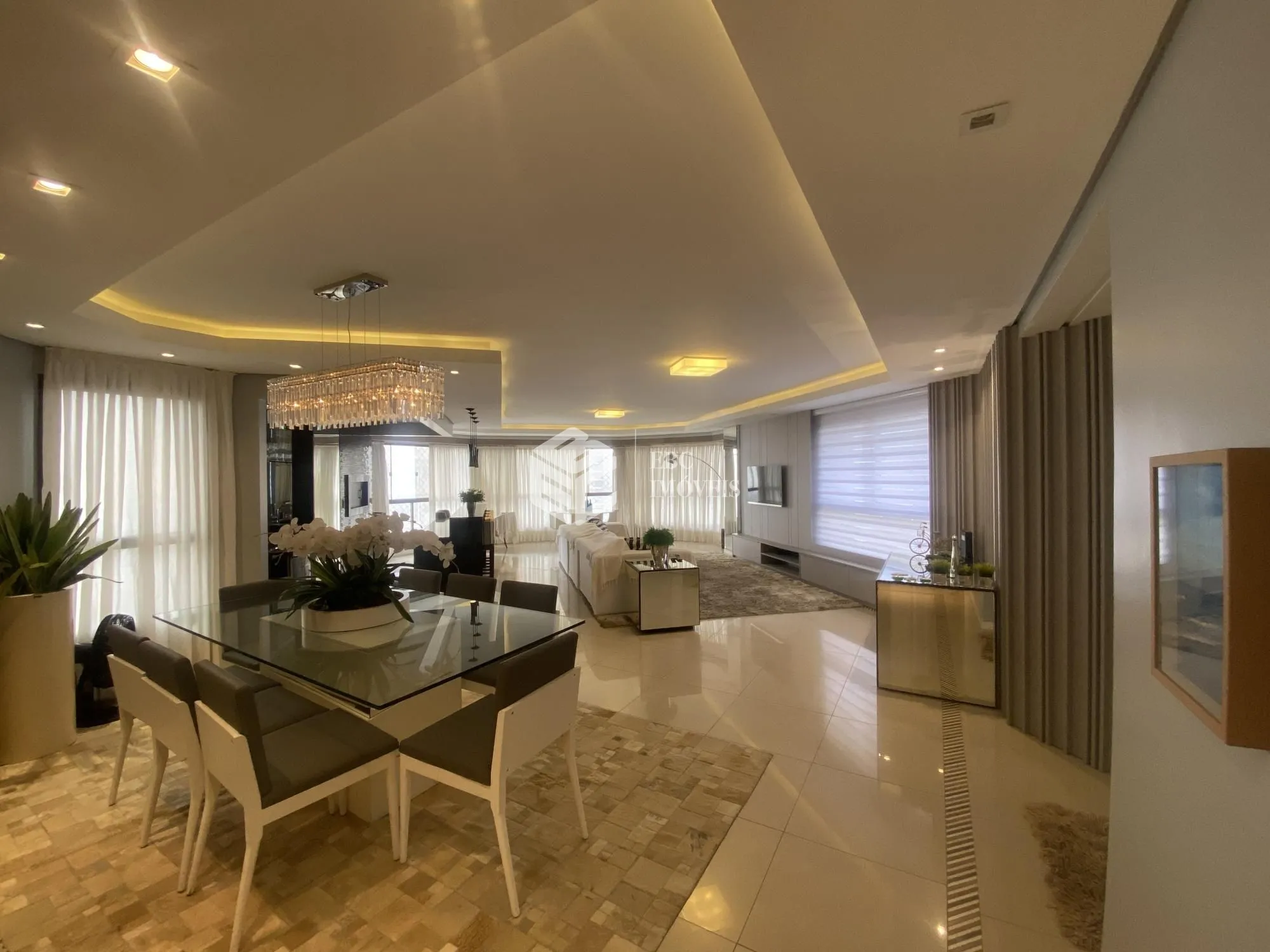 Apartamento à venda  no Centro - Balneário Camboriú, SC. Imóveis