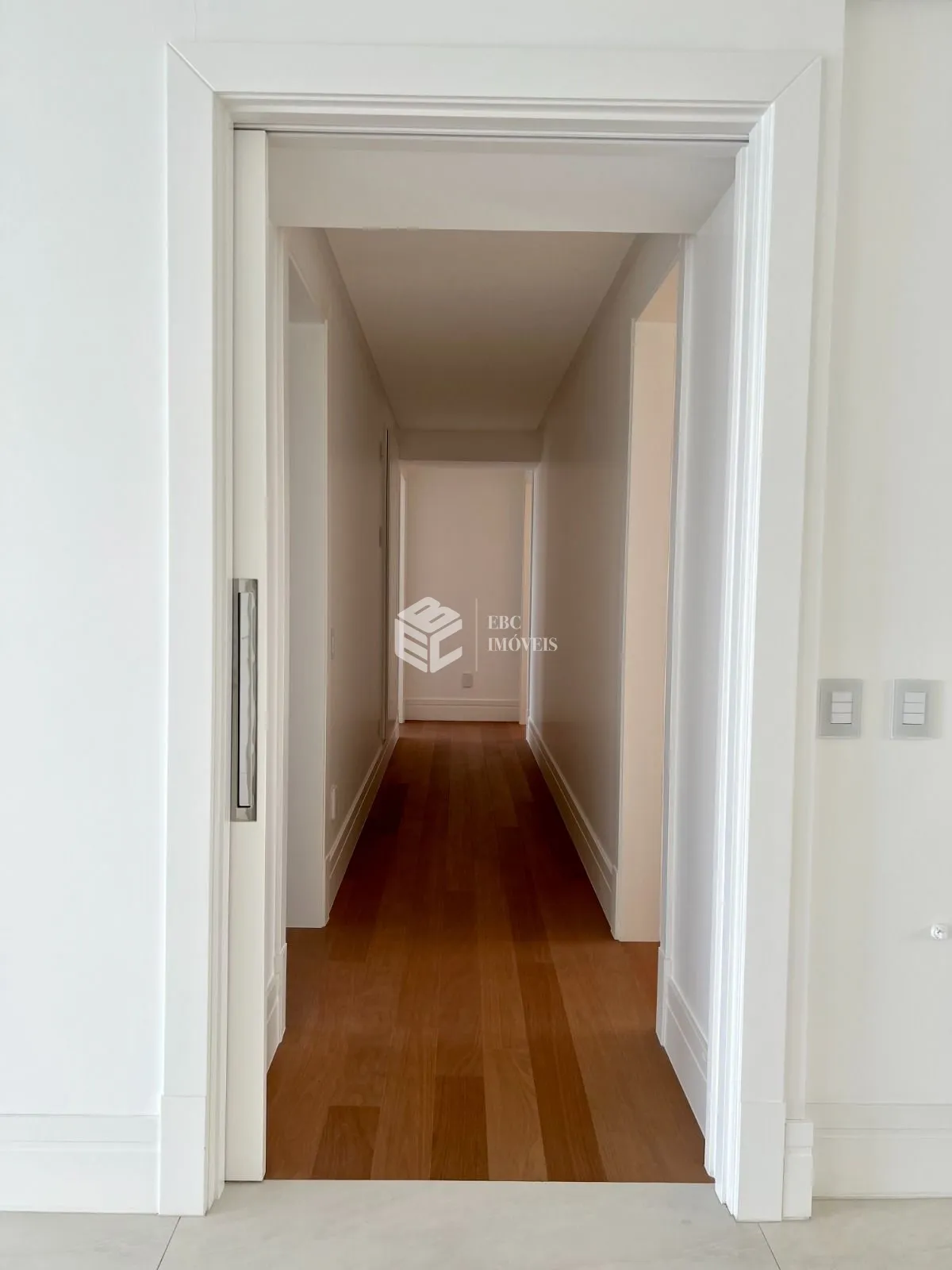 Apartamento com 4 Dormitórios à venda, 216 m² por R$ 15.900.000,00 Apartamento com 4 Dormitórios à venda, 216 m² por R$ 15.900.000,00