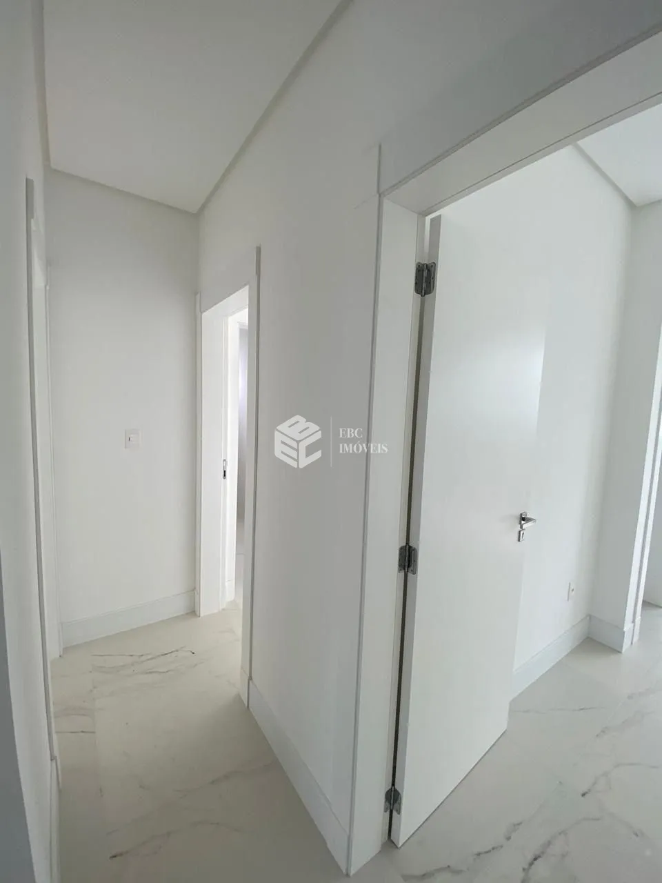Apartamento com 3 Dormitórios à venda, 124 m² por R$ 2.800.000,00 Apartamento com 3 Dormitórios à venda, 124 m² por R$ 2.800.000,00