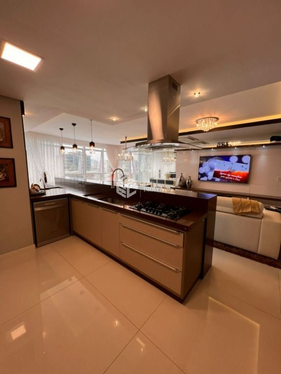 Apartamento à venda  no Meia Praia - Itapema, SC. Imóveis