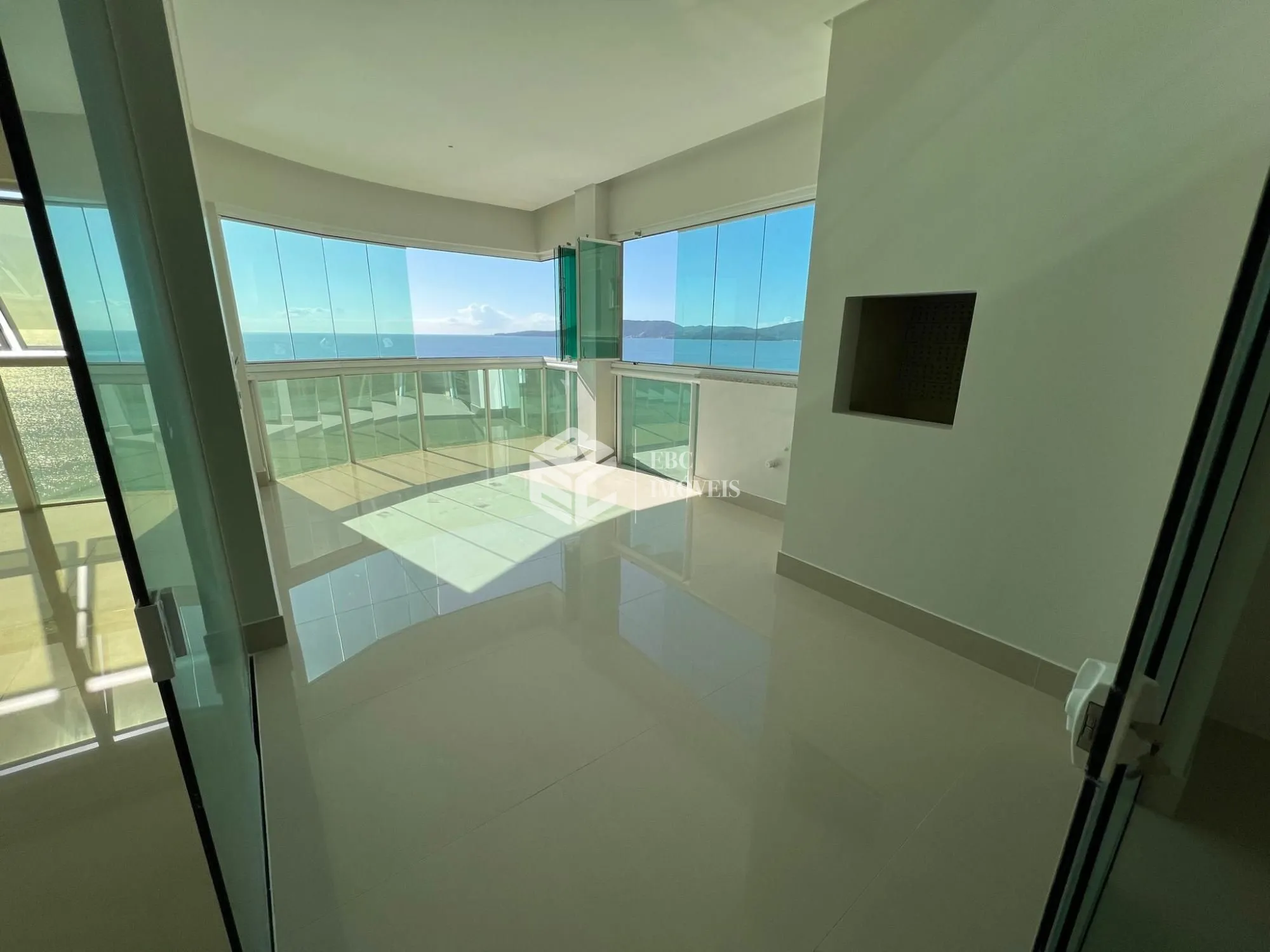 Apartamento com 4 Dormitórios à venda, 240 m² por R$ 6.700.000,00 Apartamento com 4 Dormitórios à venda, 240 m² por R$ 6.700.000,00