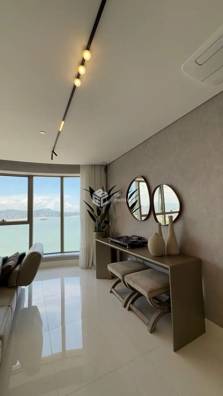 Apartamento com 4 Dormitórios à venda, 261 m² por R$ 12.000.000,00 Apartamento com 4 Dormitórios à venda, 261 m² por R$ 12.000.000,00