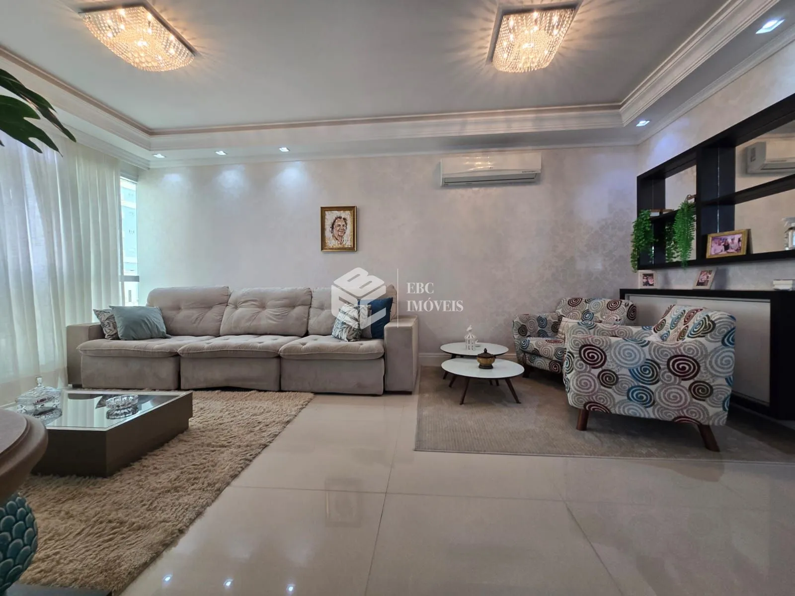 Apartamento à venda  no Meia Praia - Itapema, SC. Imóveis
