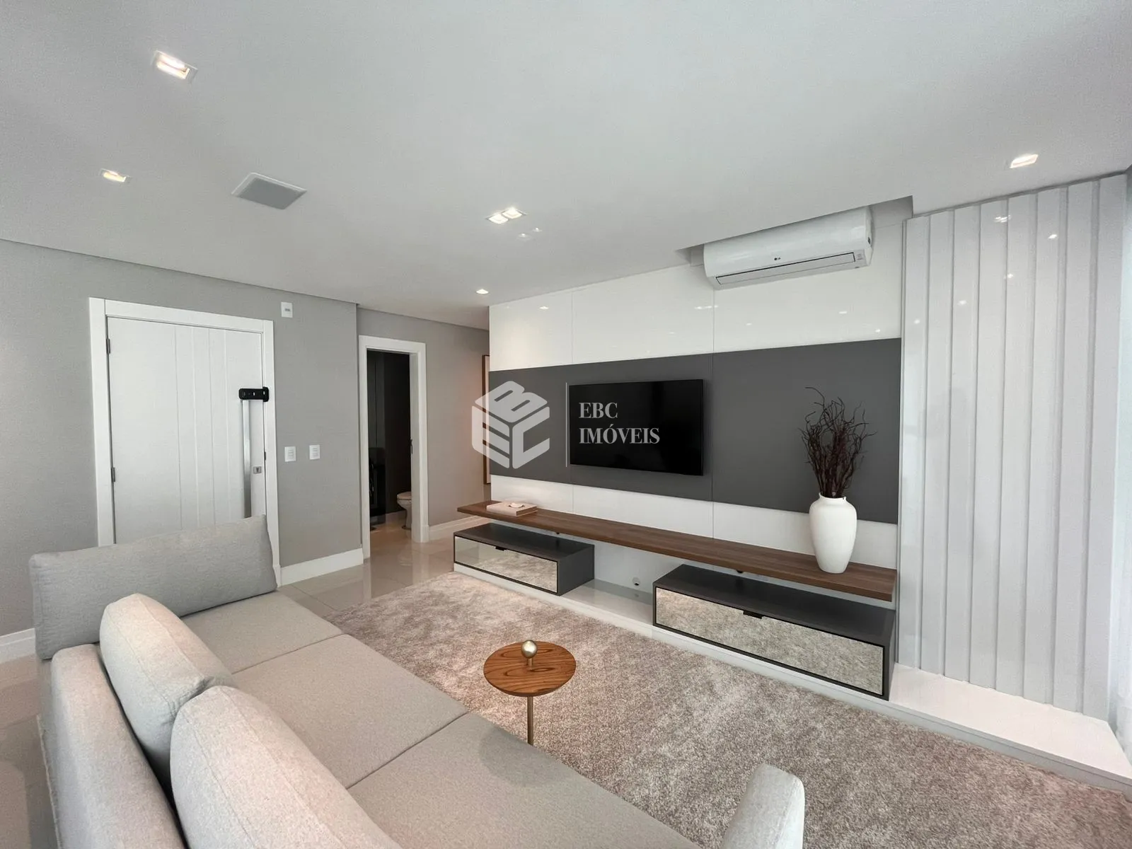 Apartamento com 4 Dormitórios à venda, 132 m² por R$ 6.502.000,00 Apartamento com 4 Dormitórios à venda, 132 m² por R$ 6.502.000,00