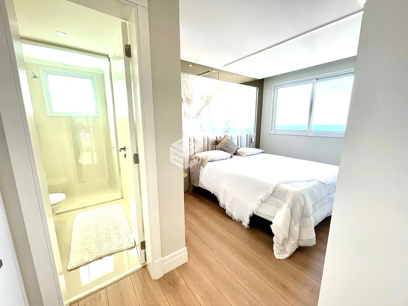 Apartamento com 4 Dormitórios à venda, 131 m² por R$ 6.700.000,00 Apartamento com 4 Dormitórios à venda, 131 m² por R$ 6.700.000,00