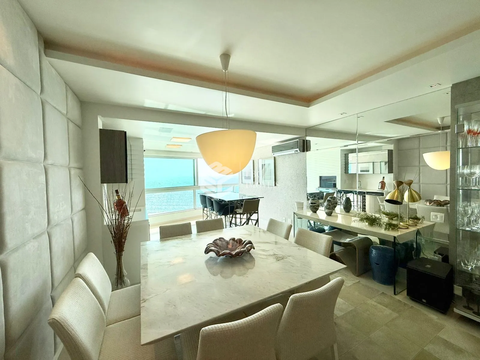 Apartamento com 4 Dormitórios à venda, 219 m² por R$ 10.600.000,00 Apartamento com 4 Dormitórios à venda, 219 m² por R$ 10.600.000,00