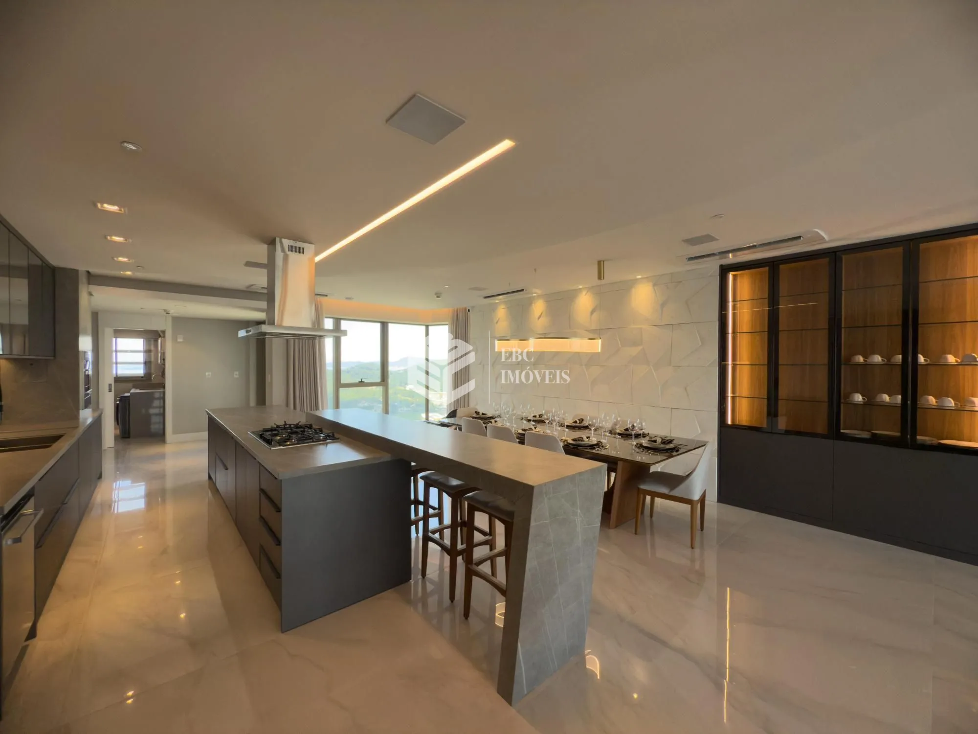 Apartamento com 4 Dormitórios à venda, 261 m² por R$ 12.400.000,00 Apartamento com 4 Dormitórios à venda, 261 m² por R$ 12.400.000,00