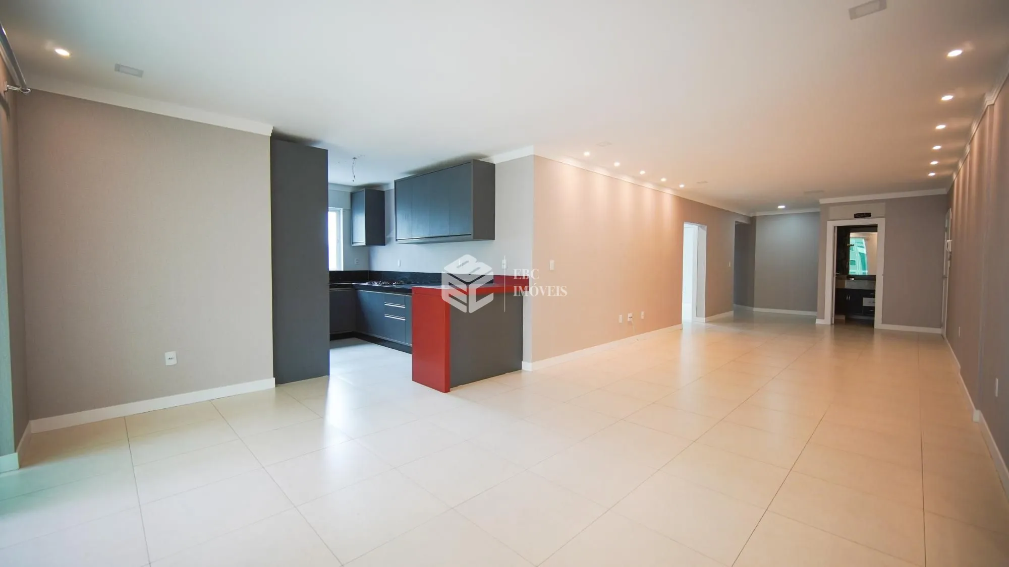 Apartamento à venda  no Meia Praia - Itapema, SC. Imóveis