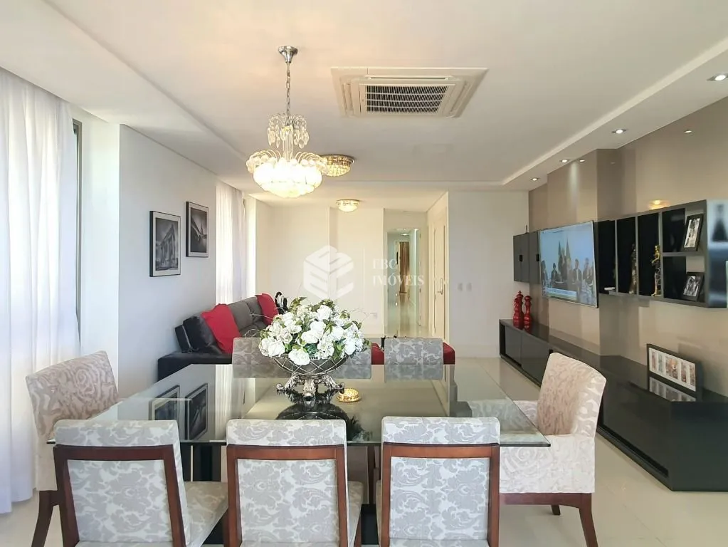 Apartamento com 4 Dormitórios à venda, 212 m² por R$ 15.000.000,00 Apartamento com 4 Dormitórios à venda, 212 m² por R$ 15.000.000,00
