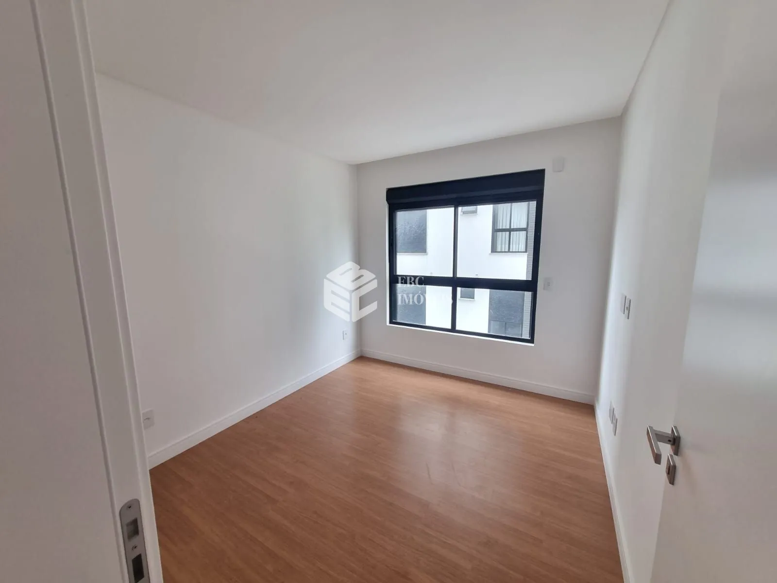 Apartamento com 3 Dormitórios à venda, 135 m² por R$ 2.350.000,00 Apartamento com 3 Dormitórios à venda, 135 m² por R$ 2.350.000,00