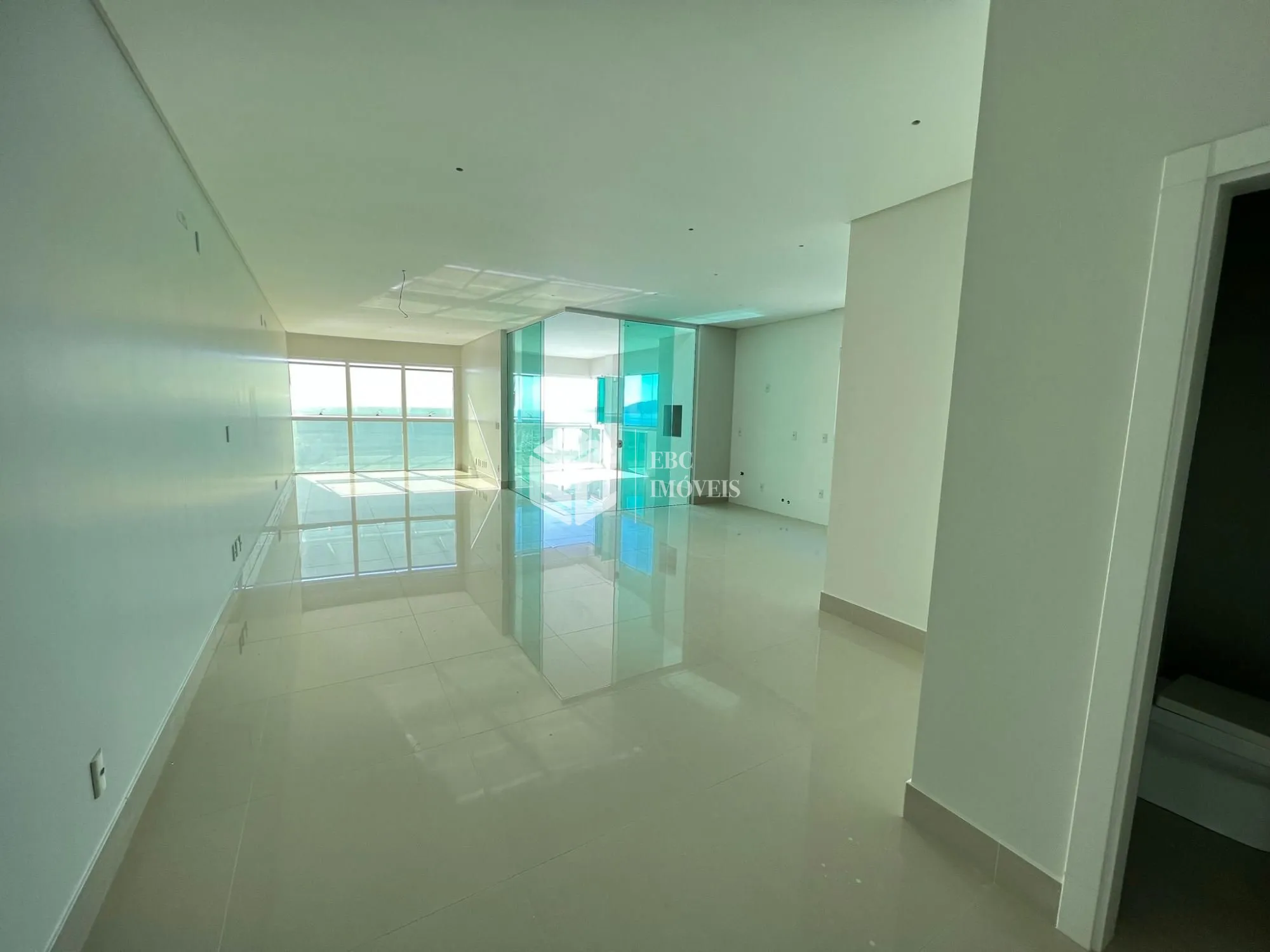 Apartamento com 4 Dormitórios à venda, 240 m² por R$ 6.700.000,00 Apartamento com 4 Dormitórios à venda, 240 m² por R$ 6.700.000,00
