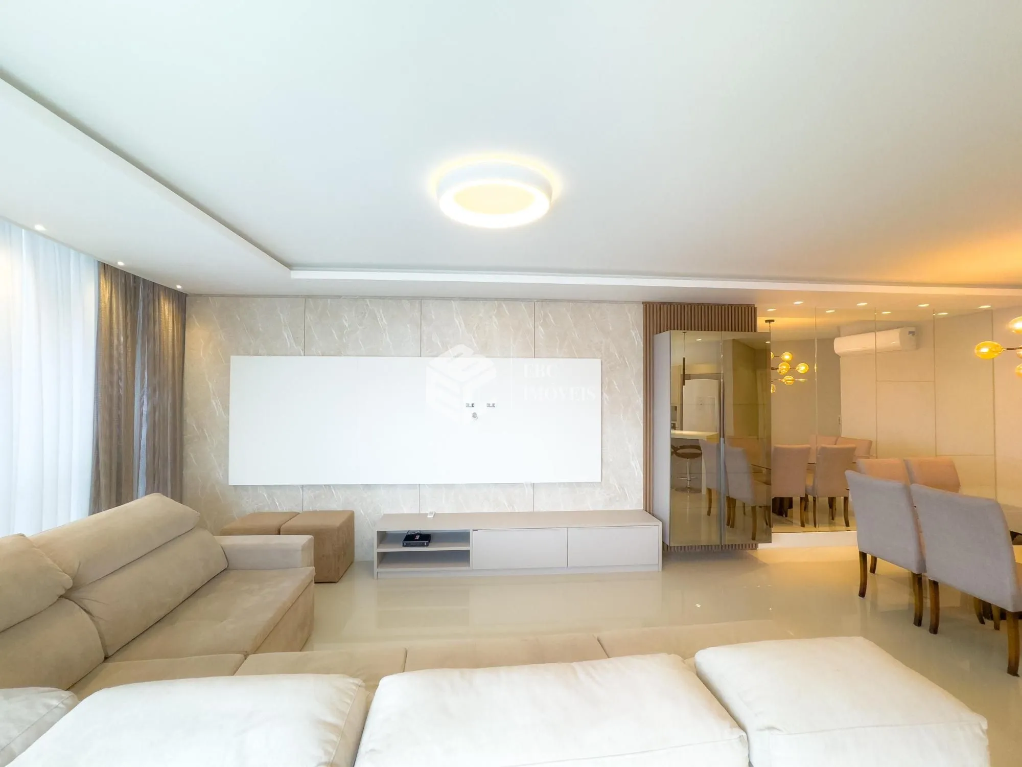 Apartamento com 3 Dormitórios à venda, 129 m² por R$ 2.800.000,00 Apartamento com 3 Dormitórios à venda, 129 m² por R$ 2.800.000,00