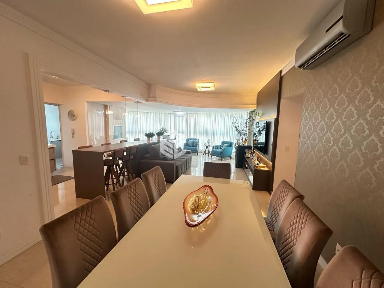 Apartamento com 3 Dormitórios à venda, 135 m² por R$ 4.000.000,00 Apartamento com 3 Dormitórios à venda, 135 m² por R$ 4.000.000,00