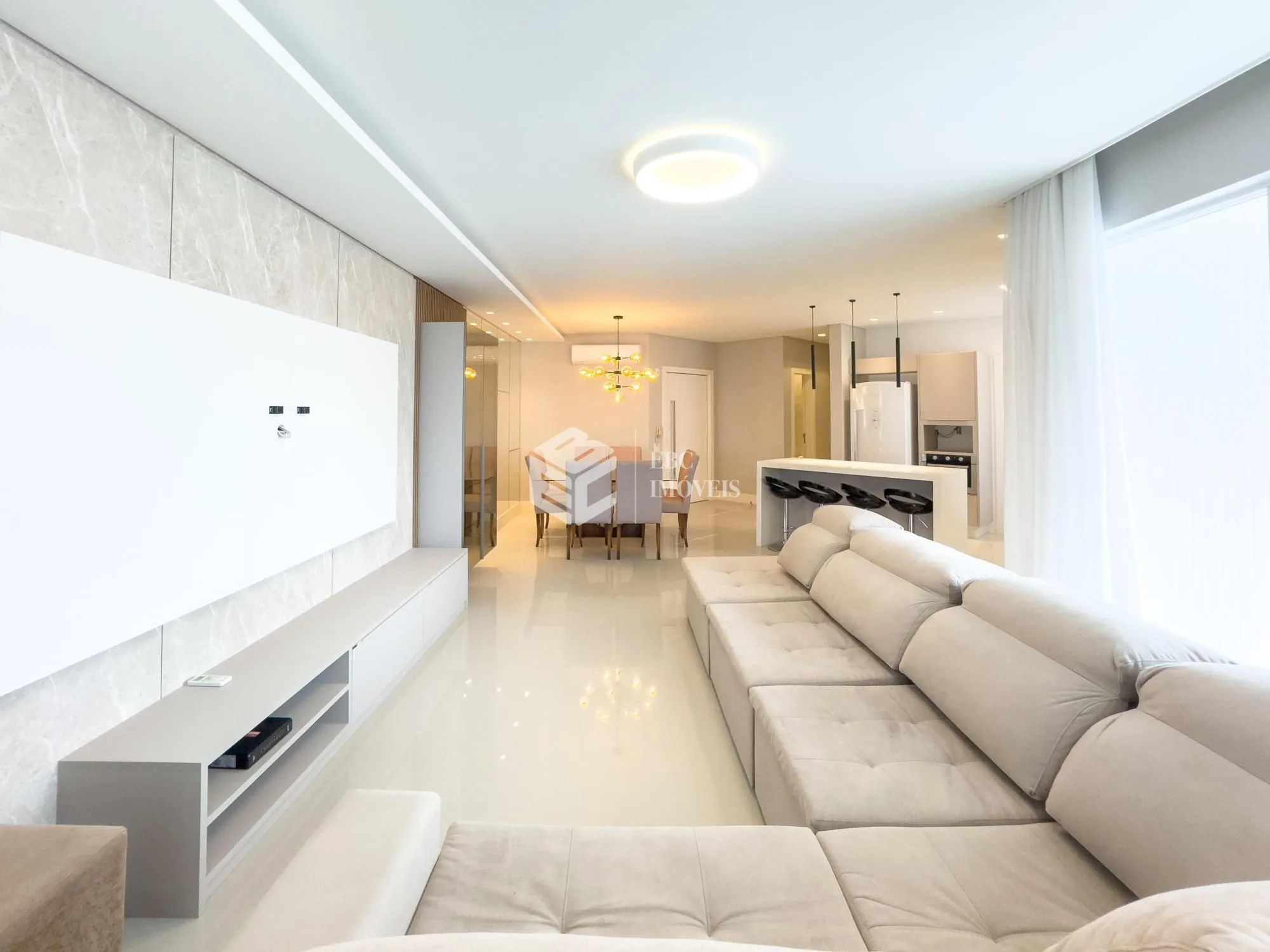 Apartamento com 3 Dormitórios à venda, 129 m² por R$ 2.800.000,00 Apartamento com 3 Dormitórios à venda, 129 m² por R$ 2.800.000,00