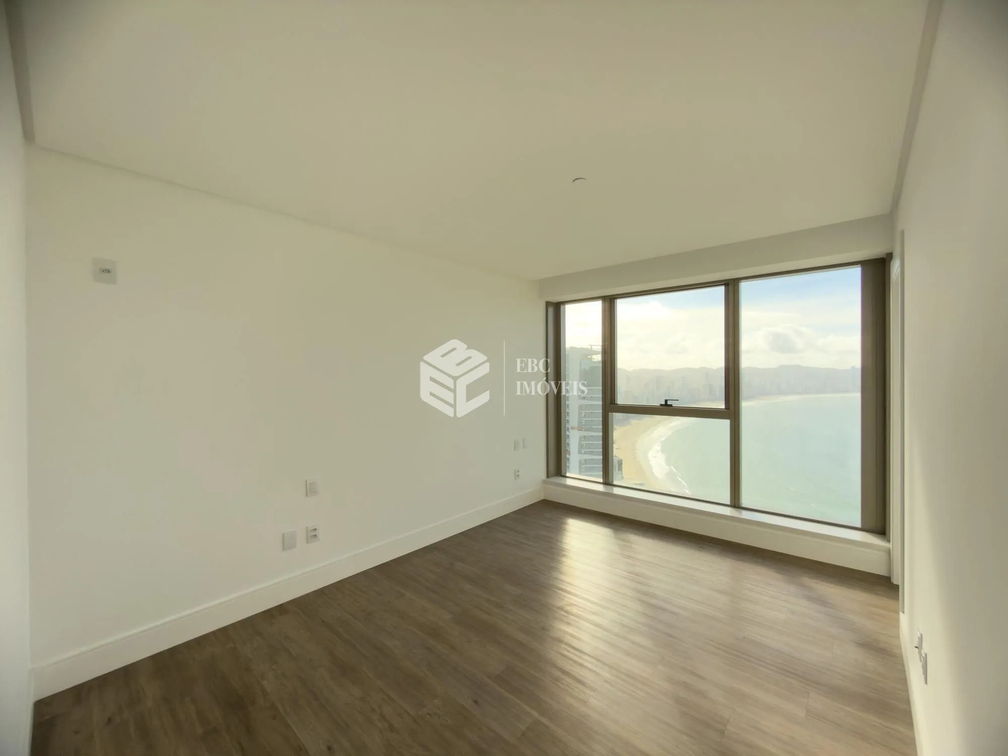 Apartamento com 4 Dormitórios à venda, 261 m² por R$ 10.500.000,00 Apartamento com 4 Dormitórios à venda, 261 m² por R$ 10.500.000,00