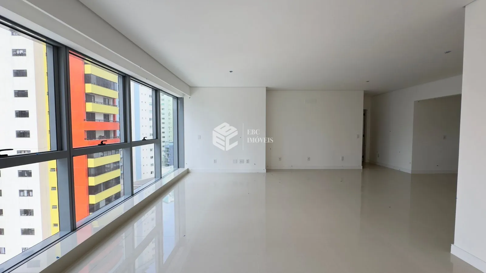 Apartamento com 4 Dormitórios à venda, 171 m² por R$ 4.900.000,00 Apartamento com 4 Dormitórios à venda, 171 m² por R$ 4.900.000,00