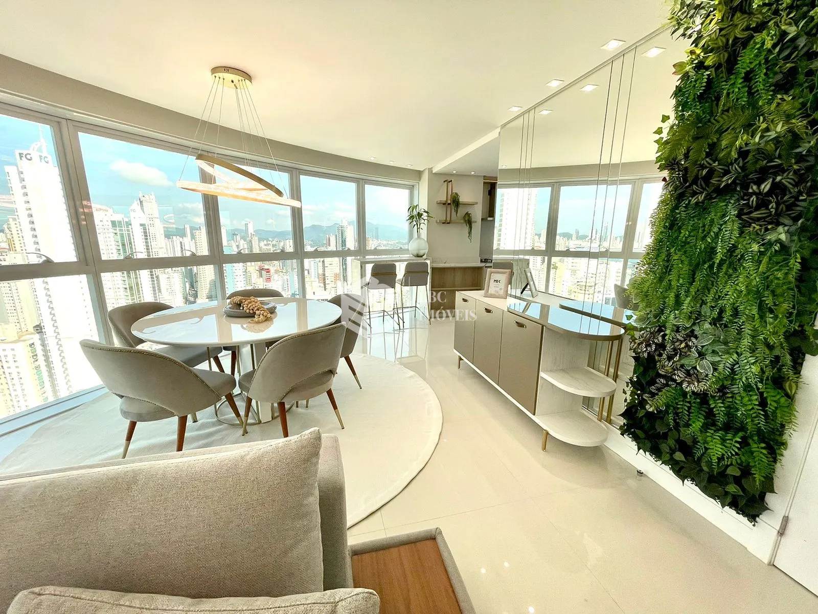 Apartamento à venda  no Centro - Balneário Camboriú, SC. Imóveis