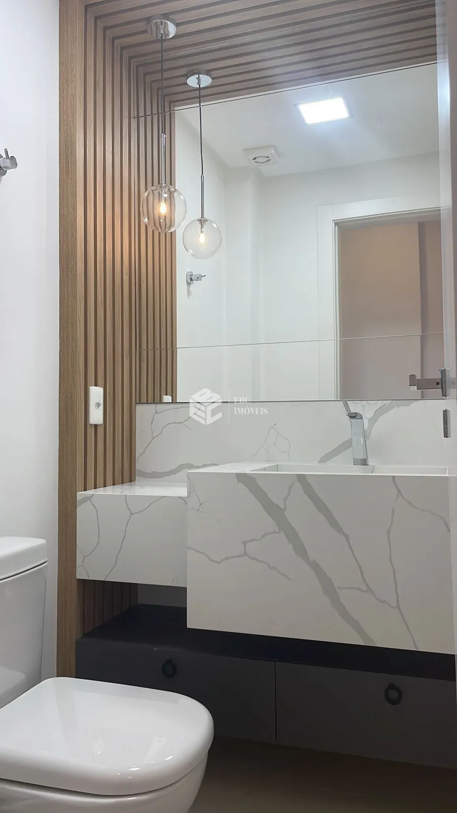 Apartamento com 4 Dormitórios à venda, 150 m² por R$ 3.950.000,00 Apartamento com 4 Dormitórios à venda, 150 m² por R$ 3.950.000,00