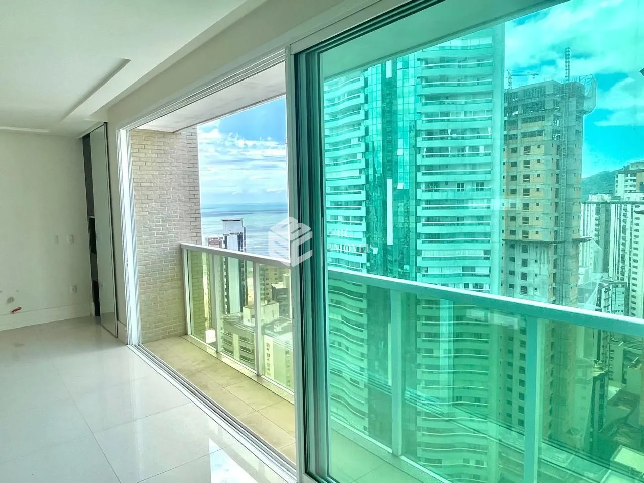 Apartamento à venda  no Centro - Balneário Camboriú, SC. Imóveis