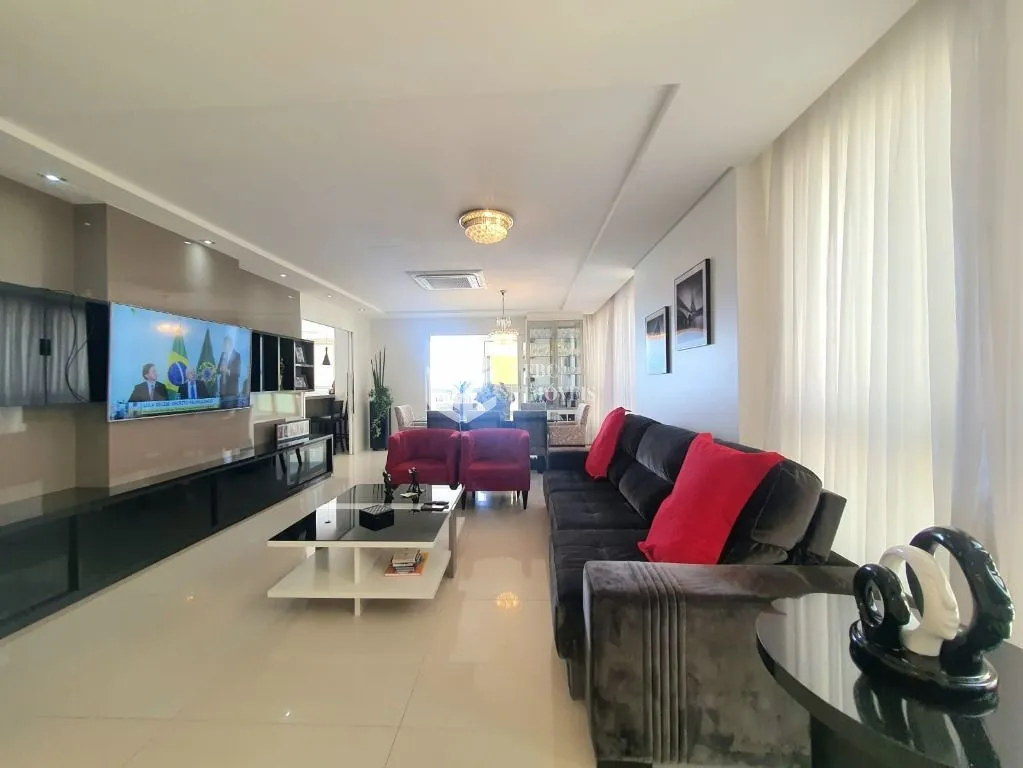 Apartamento com 4 Dormitórios à venda, 212 m² por R$ 15.000.000,00 Apartamento com 4 Dormitórios à venda, 212 m² por R$ 15.000.000,00